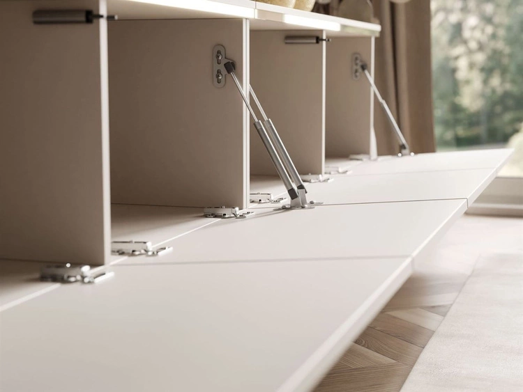 TV-Lowboard viertürig im Glamour-Stil mit LED-Beleuchtung Celle, Kaschmir matt